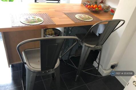 Kitchen Breakfast Bar
