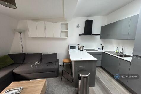 Lounge Kitchen 