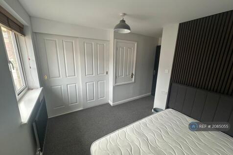 Room 2 Built In Wardrobes 