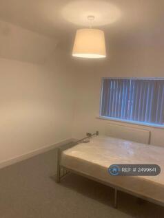 Large Back Upstairs Bedroom