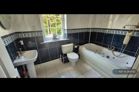 2nd Bathroom