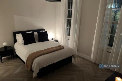 Large Double Bedroom