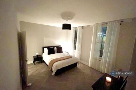 Large Spacious Double Room