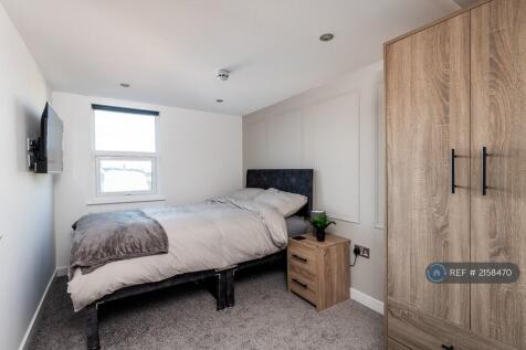 Ensuite Bedroom