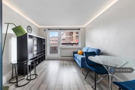Open Plan Living Room/Kitchen