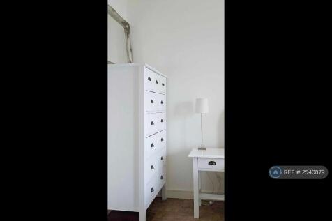 Main Bedroom Chest Of Drawers