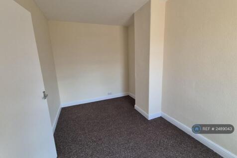 2nd Bedroom (Double)