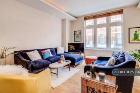 Large, Bright Open Plan Living Area