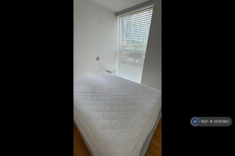 Bedroom 1 - Double 