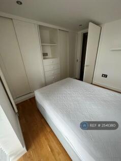 Bedroom 1 - Double