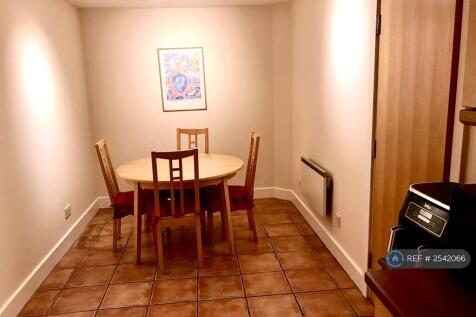 Shared Dinning Area 