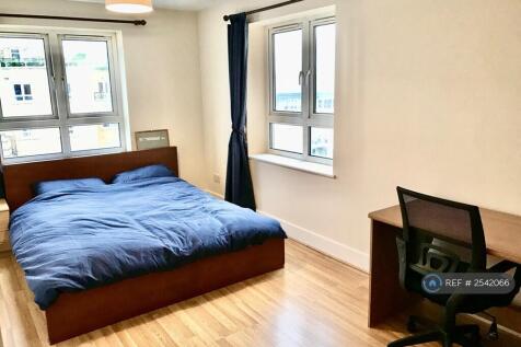 Room 2 En-Suite Main Area 
