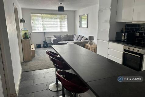 Kitchen &amp; Livingroom