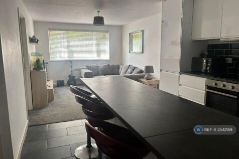 Kitchen &amp; Livingroom