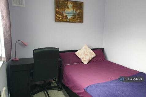 Spaciously Furnished Double Room