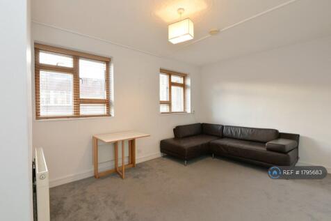 Lounge / Bedroom 4