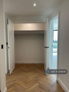 Wardrobe &amp; Storage