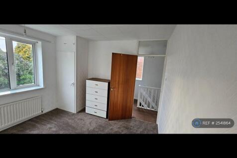 Medium Bedroom No 2