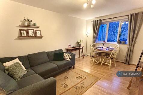 Living Room / Dining Area