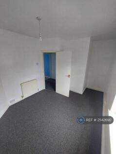 Bedroom 1 (Front)