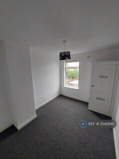 Bedroom 2 (Rear)