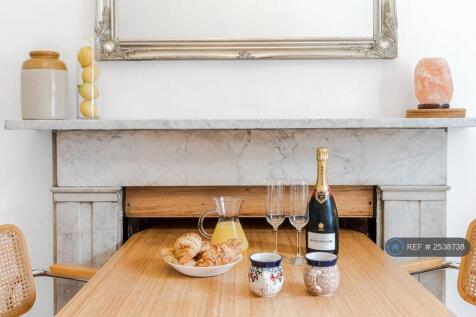 Recently Renovated Victorian Apartment.