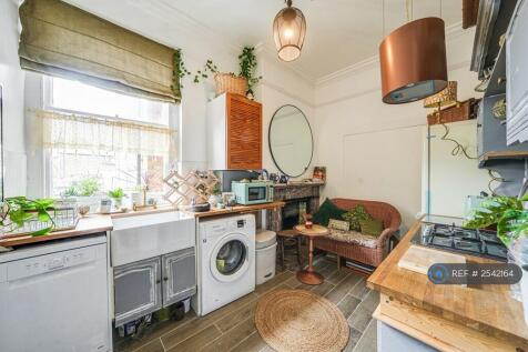 Kitchen Lounge