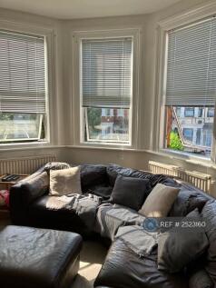 Front Bay Room - Living Room