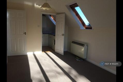 Lounge Into Kitchen