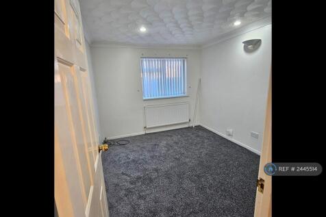 Downstairs Bedroom (Bedroom 4)
