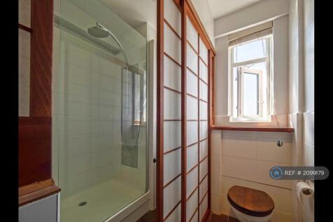 Shower Room / Wc