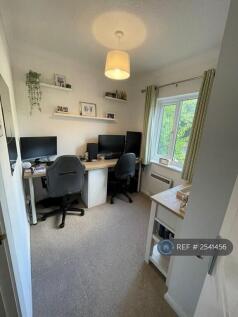 Bedroom 2 / Office