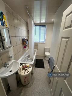 Bathroom (Upstairs)