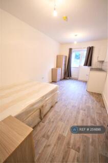 Large Double w/Kitchenette - 650