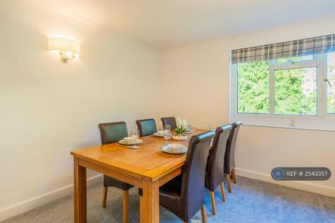Lounge (Dining Area)