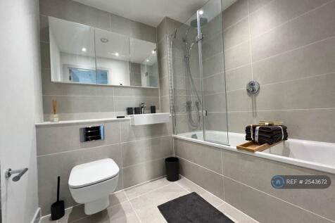 903 Bathroom