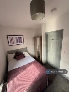 Room 5 - Available