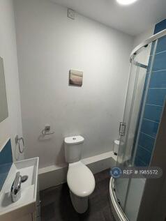Off Suite To Room 5 - Available