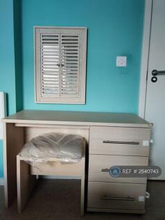 Dressing Table In Main Bedroom
