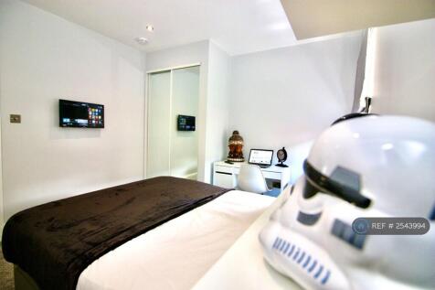 No.2 Double Bedroom With En-Suite Available Now 