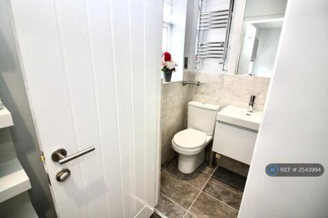 En-Suite To Bedroom 2