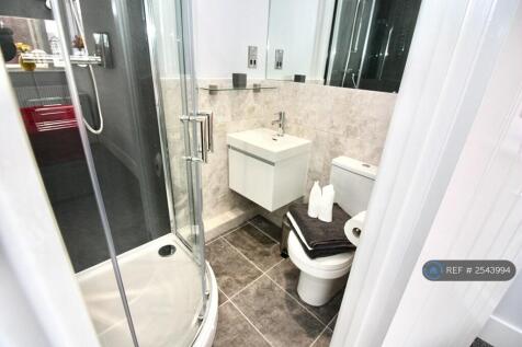 En-Suite To Bedroom 3