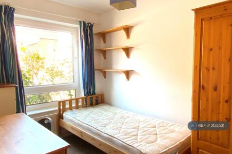Bedroom 4 (Downstairs Facing Front)