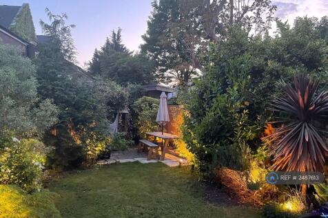 Outdoor Lights In Garden
