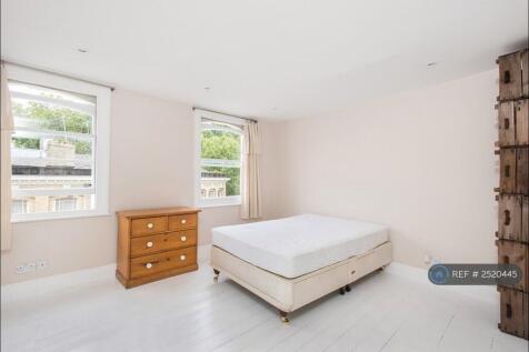 Larger Bedroom With En Suite