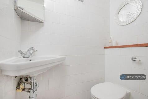 En Suite Bathroom