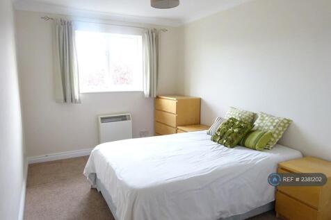 Bedroom Showing Window