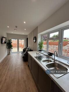 Communal Kitchen/Lounge