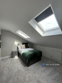 Bedroom 7 - Roof Room