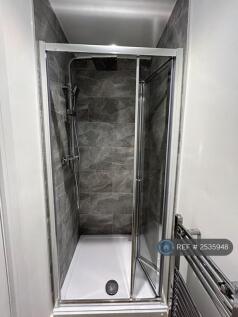 Bedroom 1 - En-Suite
